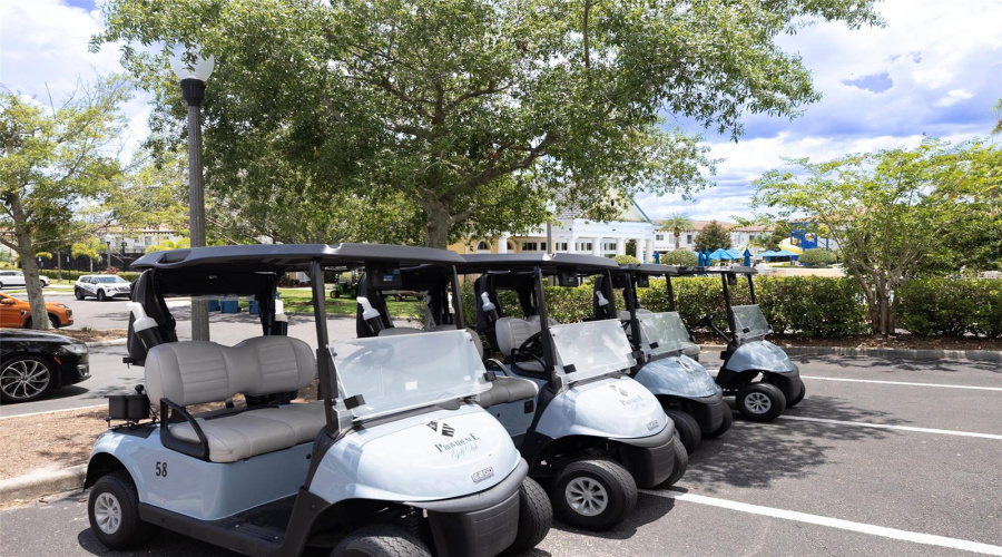 DAVENPORT, Florida 33837, 4 Bedrooms Bedrooms, ,3 BathroomsBathrooms,Residential,For Sale,HILLINGDAM,0,MFRO6382502