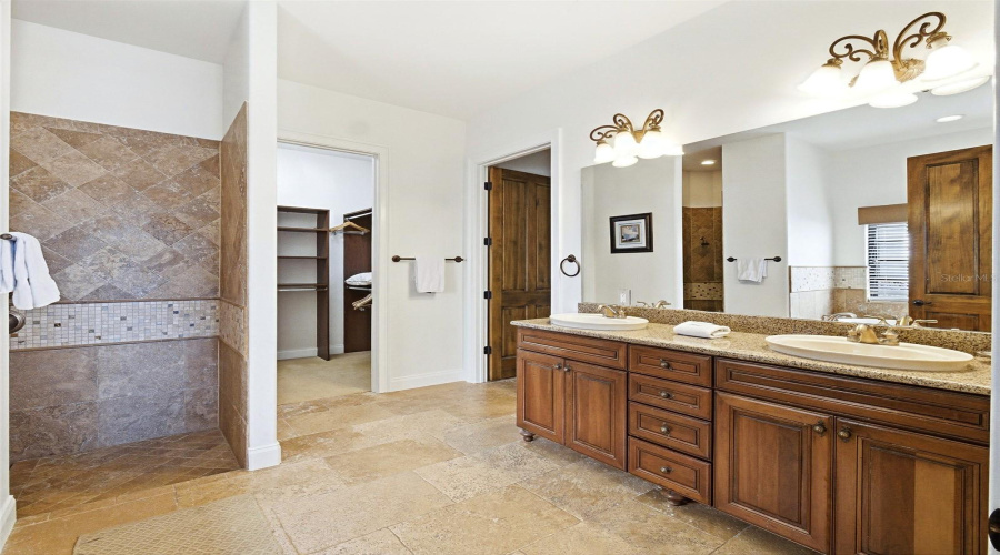 REUNION, Florida 34747, 5 Bedrooms Bedrooms, ,4 BathroomsBathrooms,Residential,For Sale,MUIRFIELD,0,MFRO6382649