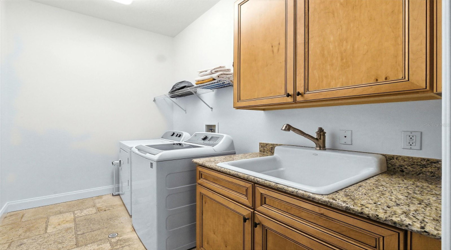 REUNION, Florida 34747, 5 Bedrooms Bedrooms, ,4 BathroomsBathrooms,Residential,For Sale,MUIRFIELD,0,MFRO6382649