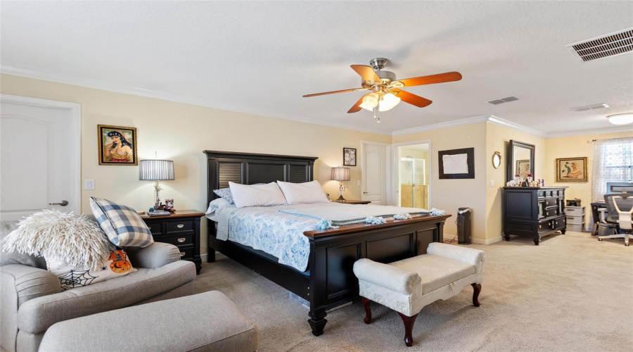 DAVENPORT, Florida 33896, 5 Bedrooms Bedrooms, ,3 BathroomsBathrooms,Residential,For Sale,GLENEAGLES,0,MFRS5142872