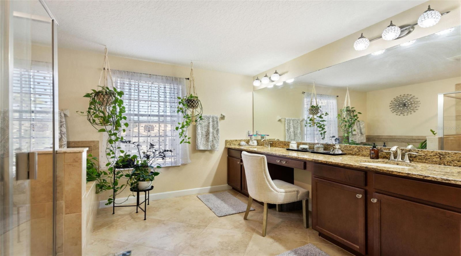 DAVENPORT, Florida 33896, 5 Bedrooms Bedrooms, ,3 BathroomsBathrooms,Residential,For Sale,GLENEAGLES,0,MFRS5142872