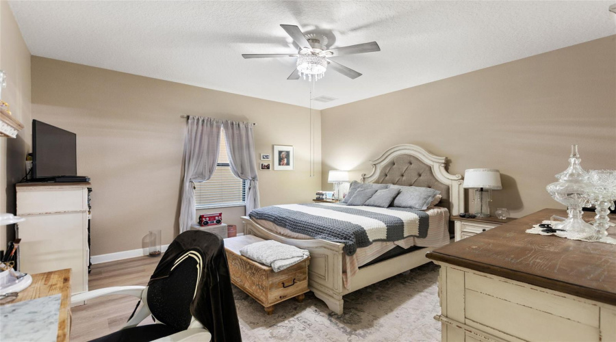 DAVENPORT, Florida 33896, 5 Bedrooms Bedrooms, ,3 BathroomsBathrooms,Residential,For Sale,GLENEAGLES,0,MFRS5142872