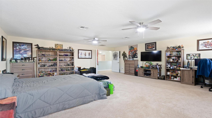 DAVENPORT, Florida 33896, 5 Bedrooms Bedrooms, ,3 BathroomsBathrooms,Residential,For Sale,GLENEAGLES,0,MFRS5142872