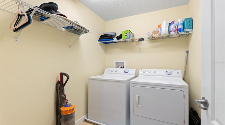 DAVENPORT, Florida 33896, 5 Bedrooms Bedrooms, ,3 BathroomsBathrooms,Residential,For Sale,GLENEAGLES,0,MFRS5142872