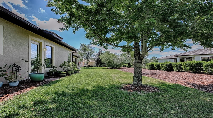 DAVENPORT, Florida 33896, 4 Bedrooms Bedrooms, ,3 BathroomsBathrooms,Residential,For Sale,DEUCE,0,MFRG5095152