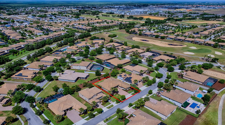 DAVENPORT, Florida 33896, 4 Bedrooms Bedrooms, ,3 BathroomsBathrooms,Residential,For Sale,DEUCE,0,MFRG5095152