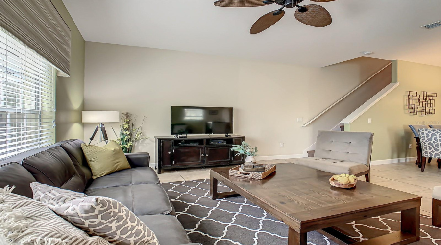 KISSIMMEE, Florida 34747, 5 Bedrooms Bedrooms, ,4 BathroomsBathrooms,Residential,For Sale,BEACH PALM,0,MFRO6382601