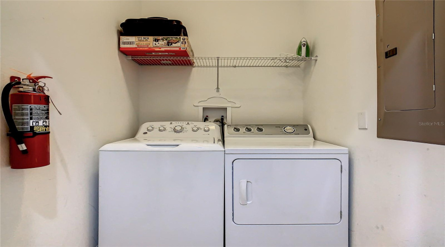 KISSIMMEE, Florida 34747, 5 Bedrooms Bedrooms, ,4 BathroomsBathrooms,Residential,For Sale,BEACH PALM,0,MFRO6382601