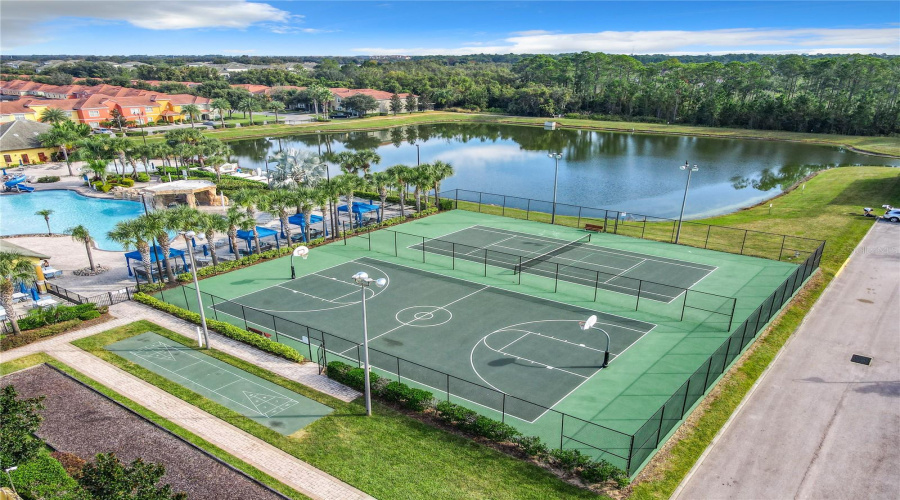 KISSIMMEE, Florida 34747, 5 Bedrooms Bedrooms, ,4 BathroomsBathrooms,Residential,For Sale,BEACH PALM,0,MFRO6382601