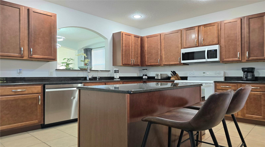 DAVENPORT, Florida 33837, 6 Bedrooms Bedrooms, ,5 BathroomsBathrooms,Residential,For Sale,CABELLO,0,MFRP4937808