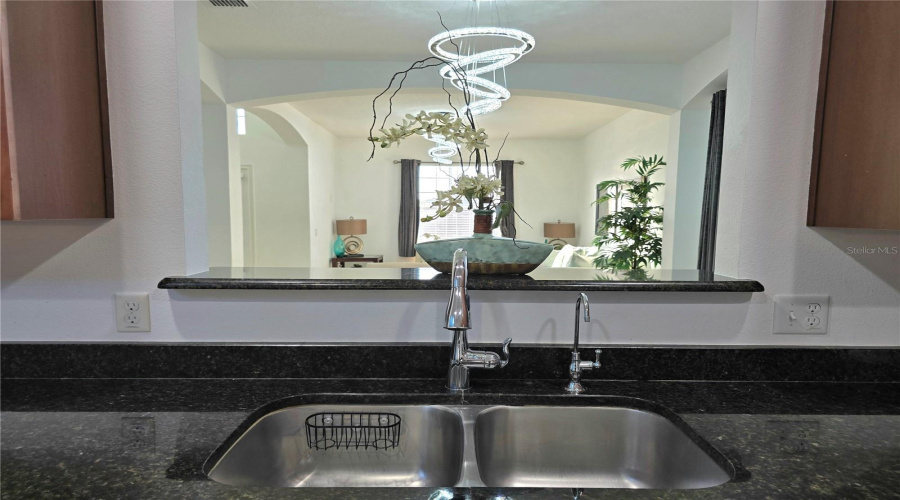 DAVENPORT, Florida 33837, 6 Bedrooms Bedrooms, ,5 BathroomsBathrooms,Residential,For Sale,CABELLO,0,MFRP4937808