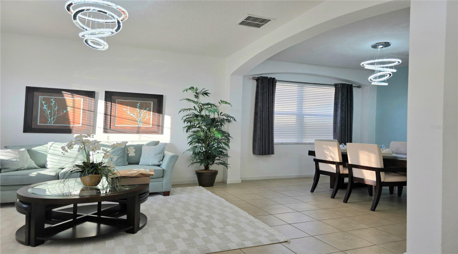 DAVENPORT, Florida 33837, 6 Bedrooms Bedrooms, ,5 BathroomsBathrooms,Residential,For Sale,CABELLO,0,MFRP4937808