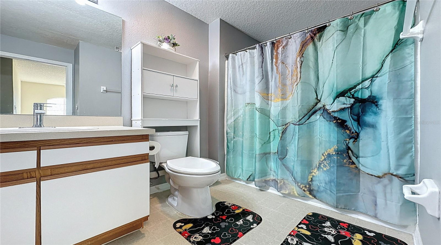 KISSIMMEE, Florida 34747, 4 Bedrooms Bedrooms, ,3 BathroomsBathrooms,Residential,For Sale,CRYSTAL COVE,0,MFRO6382485