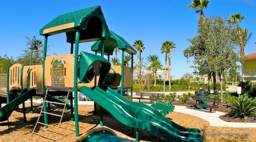 KISSIMMEE, Florida 34747, 4 Bedrooms Bedrooms, ,3 BathroomsBathrooms,Residential,For Sale,CRYSTAL COVE,0,MFRO6382485