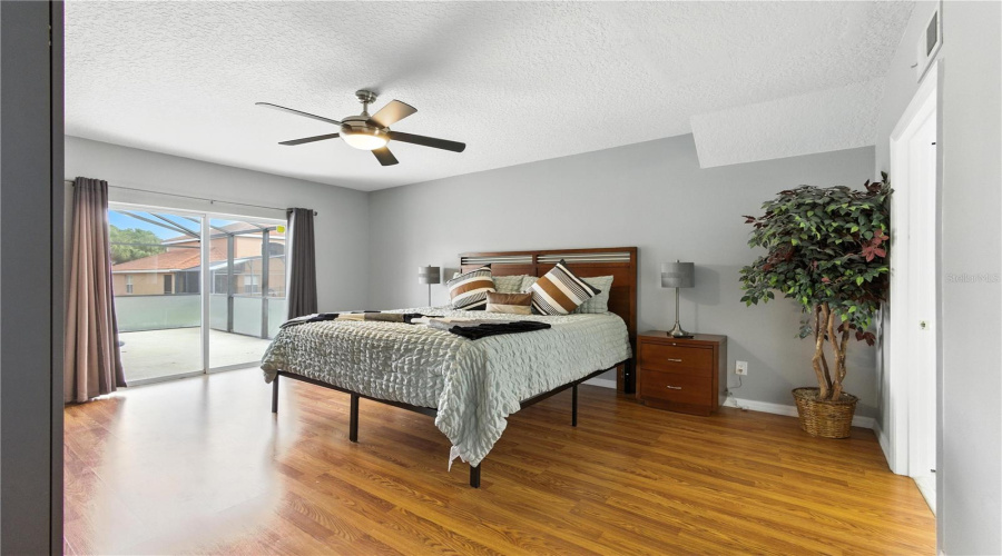 DAVENPORT, Florida 33897, 5 Bedrooms Bedrooms, ,4 BathroomsBathrooms,Residential,For Sale,CORDOVA,0,MFRO6322198