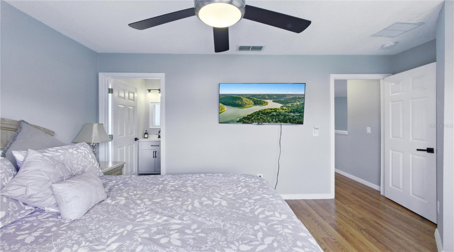 DAVENPORT, Florida 33897, 5 Bedrooms Bedrooms, ,4 BathroomsBathrooms,Residential,For Sale,CORDOVA,0,MFRO6322198