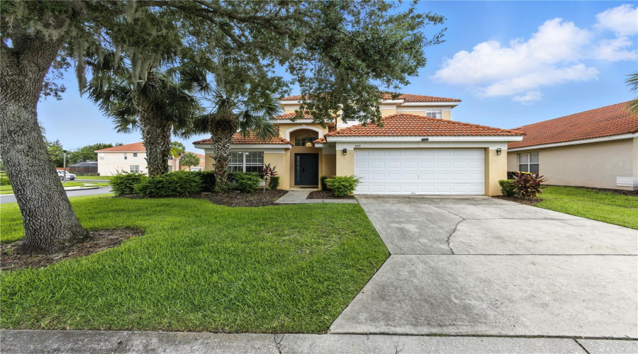 DAVENPORT, Florida 33897, 5 Bedrooms Bedrooms, ,4 BathroomsBathrooms,Residential,For Sale,CORDOVA,0,MFRO6322198
