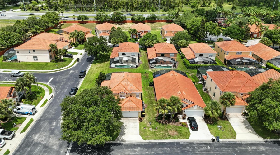 DAVENPORT, Florida 33897, 5 Bedrooms Bedrooms, ,4 BathroomsBathrooms,Residential,For Sale,CORDOVA,0,MFRO6322198