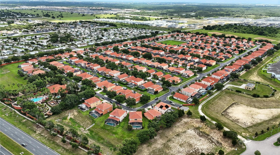 DAVENPORT, Florida 33897, 5 Bedrooms Bedrooms, ,4 BathroomsBathrooms,Residential,For Sale,CORDOVA,0,MFRO6322198