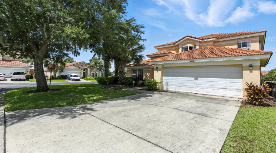 DAVENPORT, Florida 33897, 5 Bedrooms Bedrooms, ,4 BathroomsBathrooms,Residential,For Sale,CORDOVA,0,MFRO6322198