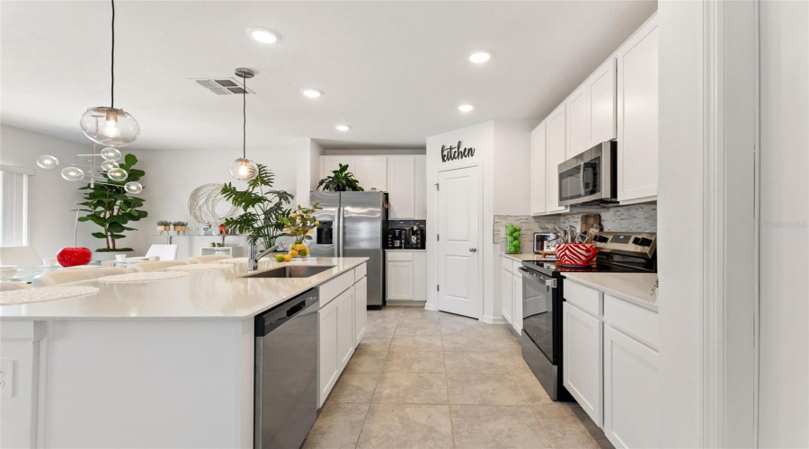 DAVENPORT, Florida 33837, 4 Bedrooms Bedrooms, ,2 BathroomsBathrooms,Residential,For Sale,NIAGRA DRIVE,0,MFRS5143440