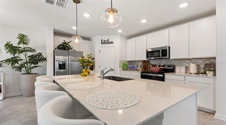 DAVENPORT, Florida 33837, 4 Bedrooms Bedrooms, ,2 BathroomsBathrooms,Residential,For Sale,NIAGRA DRIVE,0,MFRS5143440