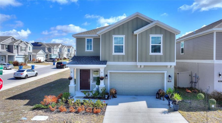 DAVENPORT, Florida 33837, 4 Bedrooms Bedrooms, ,2 BathroomsBathrooms,Residential,For Sale,NIAGRA DRIVE,0,MFRS5143440