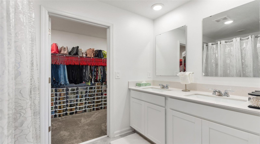 DAVENPORT, Florida 33837, 4 Bedrooms Bedrooms, ,2 BathroomsBathrooms,Residential,For Sale,NIAGRA DRIVE,0,MFRS5143440