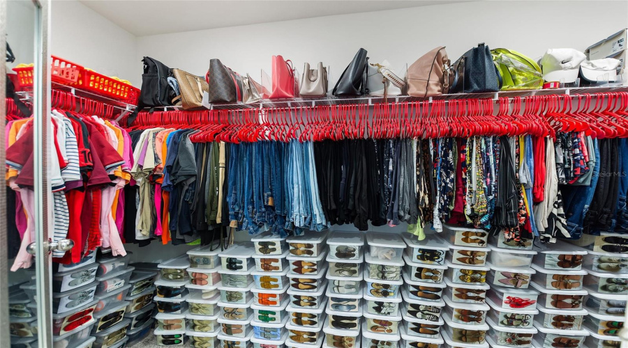 DAVENPORT, Florida 33837, 4 Bedrooms Bedrooms, ,2 BathroomsBathrooms,Residential,For Sale,NIAGRA DRIVE,0,MFRS5143440