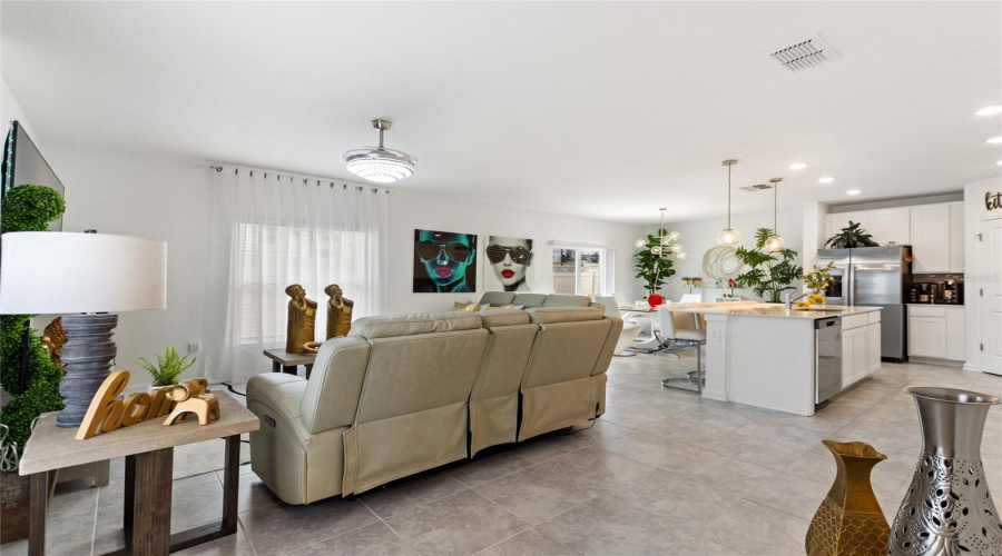 DAVENPORT, Florida 33837, 4 Bedrooms Bedrooms, ,2 BathroomsBathrooms,Residential,For Sale,NIAGRA DRIVE,0,MFRS5143440