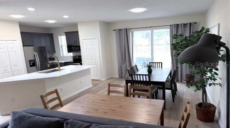 KISSIMMEE, Florida 34746, 4 Bedrooms Bedrooms, ,3 BathroomsBathrooms,Residential,For Sale,BEACH,0,MFRO6382522