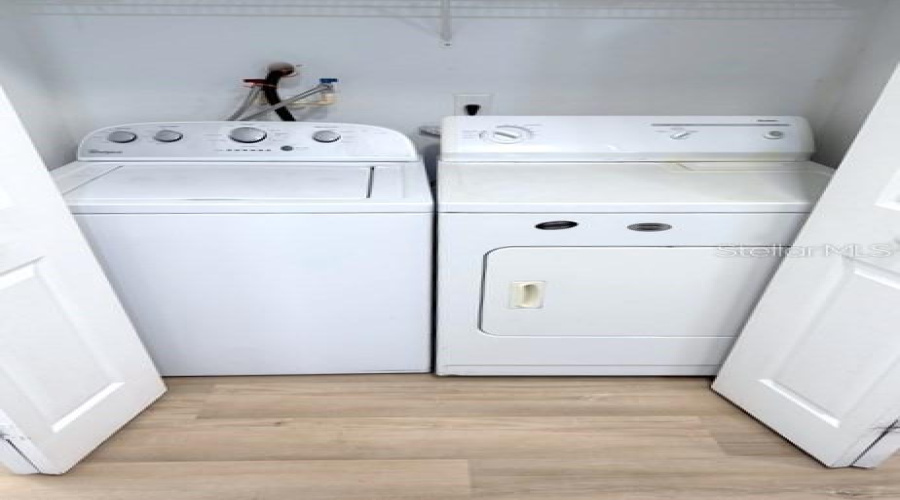 KISSIMMEE, Florida 34746, 4 Bedrooms Bedrooms, ,3 BathroomsBathrooms,Residential,For Sale,BEACH,0,MFRO6382522