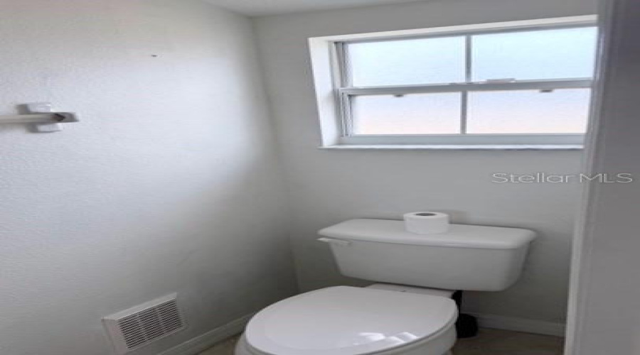 KISSIMMEE, Florida 34746, 4 Bedrooms Bedrooms, ,3 BathroomsBathrooms,Residential,For Sale,BEACH,0,MFRO6382522