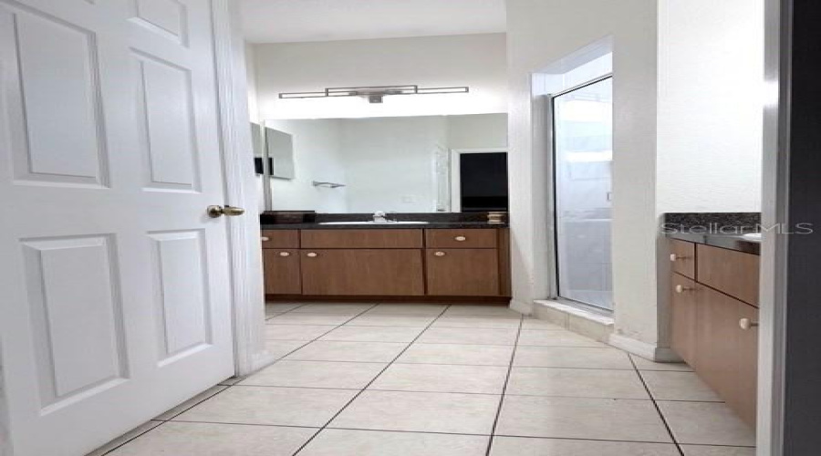 KISSIMMEE, Florida 34746, 4 Bedrooms Bedrooms, ,3 BathroomsBathrooms,Residential,For Sale,BEACH,0,MFRO6382522