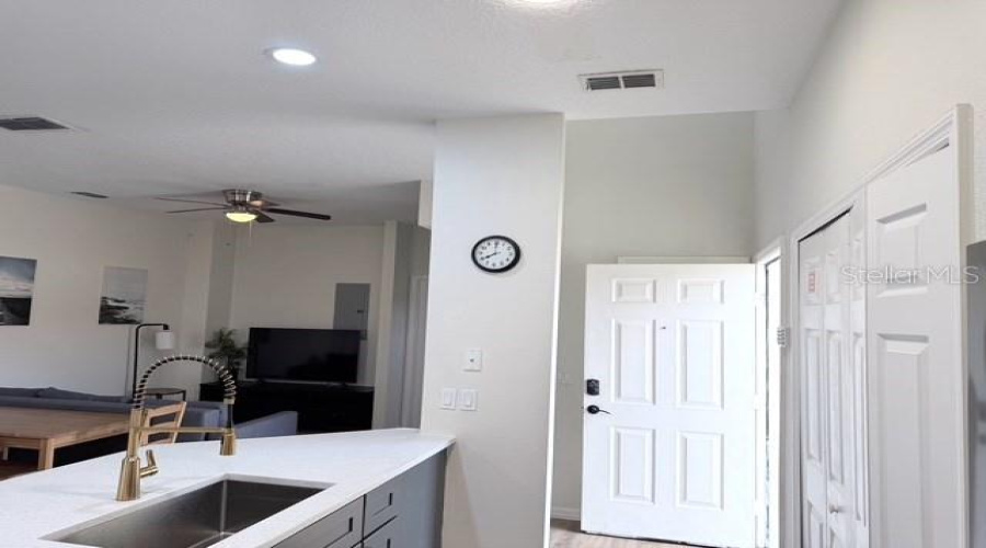 KISSIMMEE, Florida 34746, 4 Bedrooms Bedrooms, ,3 BathroomsBathrooms,Residential,For Sale,BEACH,0,MFRO6382522