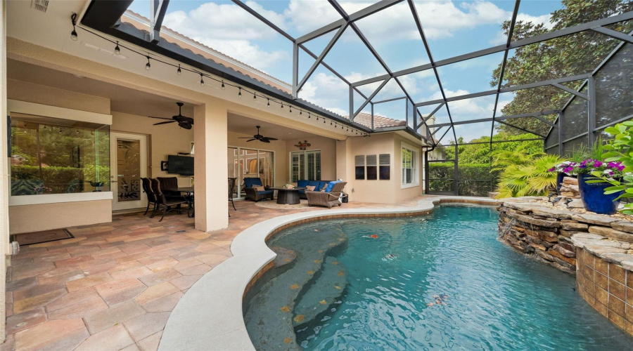 Covered lanai to enjoy the FL weather