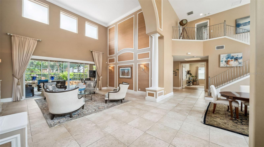 Formal Sitting/Dining with access to pool