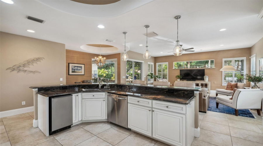 Kitchen Island with 2 dishwashers