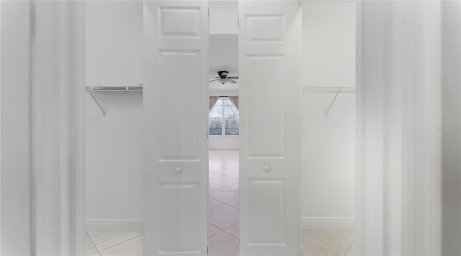 KISSIMMEE, Florida 34746, 5 Bedrooms Bedrooms, ,3 BathroomsBathrooms,Residential,For Sale,VALLEYVIEW,0,MFRS5143932