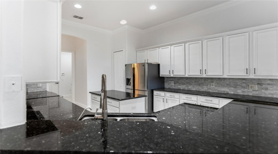 KISSIMMEE, Florida 34746, 5 Bedrooms Bedrooms, ,3 BathroomsBathrooms,Residential,For Sale,VALLEYVIEW,0,MFRS5143932