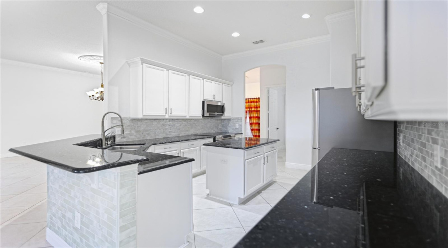 KISSIMMEE, Florida 34746, 5 Bedrooms Bedrooms, ,3 BathroomsBathrooms,Residential,For Sale,VALLEYVIEW,0,MFRS5143932