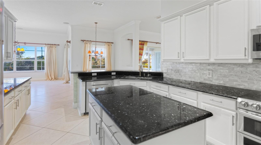 KISSIMMEE, Florida 34746, 5 Bedrooms Bedrooms, ,3 BathroomsBathrooms,Residential,For Sale,VALLEYVIEW,0,MFRS5143932