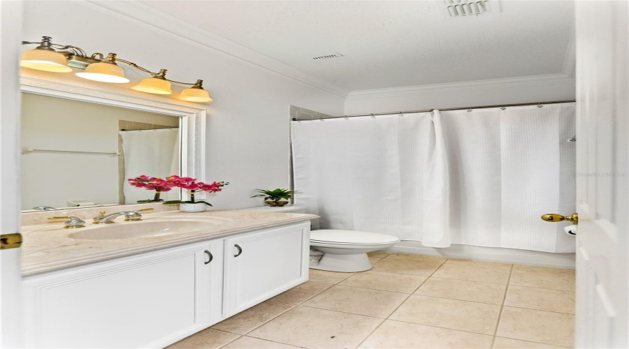 KISSIMMEE, Florida 34746, 5 Bedrooms Bedrooms, ,3 BathroomsBathrooms,Residential,For Sale,VALLEYVIEW,0,MFRS5143932