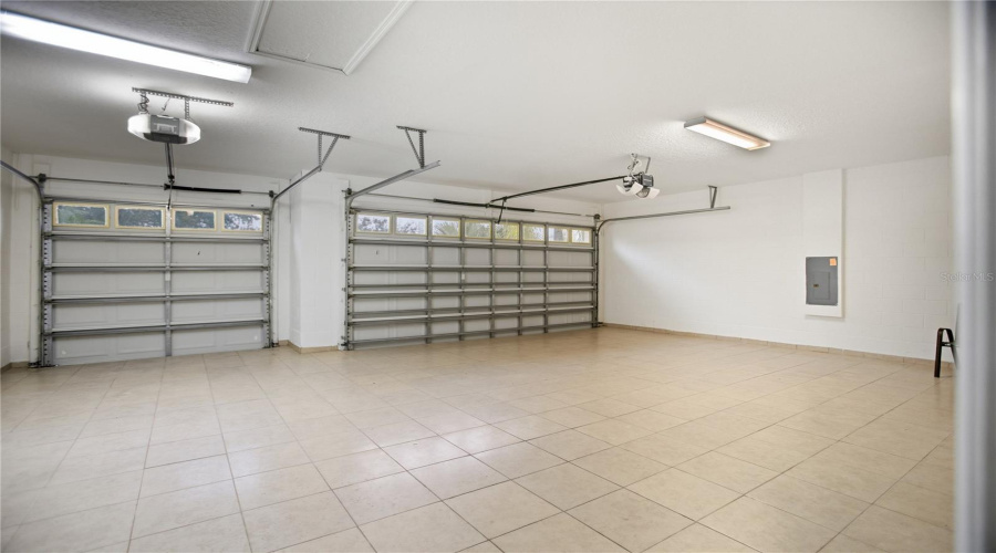 KISSIMMEE, Florida 34746, 5 Bedrooms Bedrooms, ,3 BathroomsBathrooms,Residential,For Sale,VALLEYVIEW,0,MFRS5143932