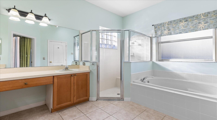 DAVENPORT, Florida 33897, 4 Bedrooms Bedrooms, ,3 BathroomsBathrooms,Residential,For Sale,TUSCAN HILLS,0,MFRO6382310