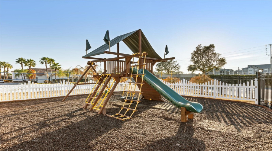 DAVENPORT, Florida 33897, 4 Bedrooms Bedrooms, ,3 BathroomsBathrooms,Residential,For Sale,TUSCAN HILLS,0,MFRO6382310