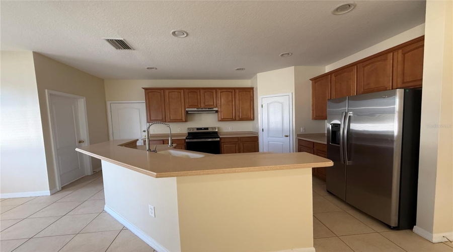 KISSIMMEE, Florida 34746, 4 Bedrooms Bedrooms, ,3 BathroomsBathrooms,Residential,For Sale,MARSHFIELD PRESERVE,0,MFRO6381743
