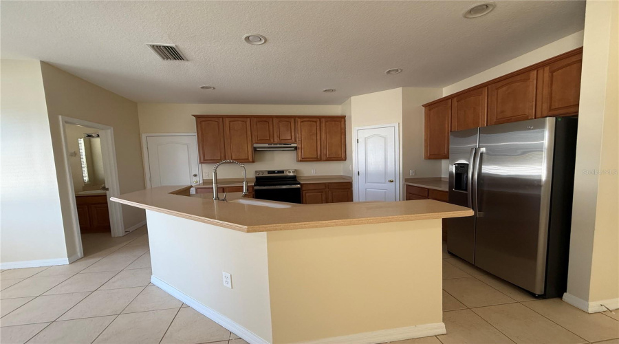 KISSIMMEE, Florida 34746, 4 Bedrooms Bedrooms, ,3 BathroomsBathrooms,Residential,For Sale,MARSHFIELD PRESERVE,0,MFRO6381743