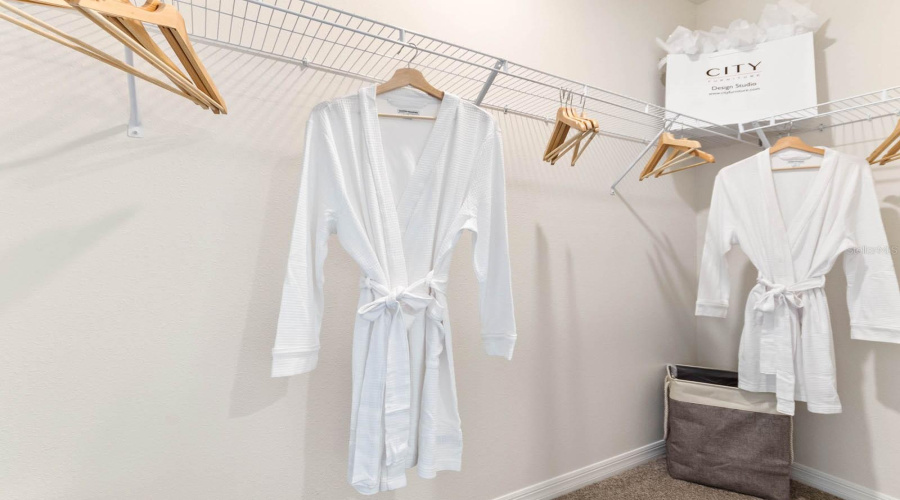 DAVENPORT, Florida 33837, 3 Bedrooms Bedrooms, ,2 BathroomsBathrooms,Residential,For Sale,CANARY,0,MFRO6372567