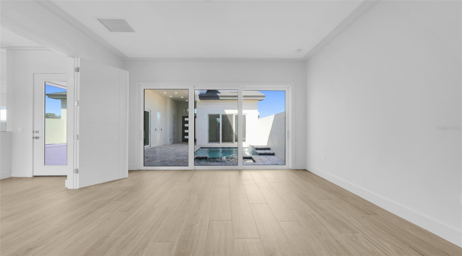 DAVENPORT, Florida 33837, 3 Bedrooms Bedrooms, ,3 BathroomsBathrooms,Residential,For Sale,KENSINGTON,0,MFRO6382925